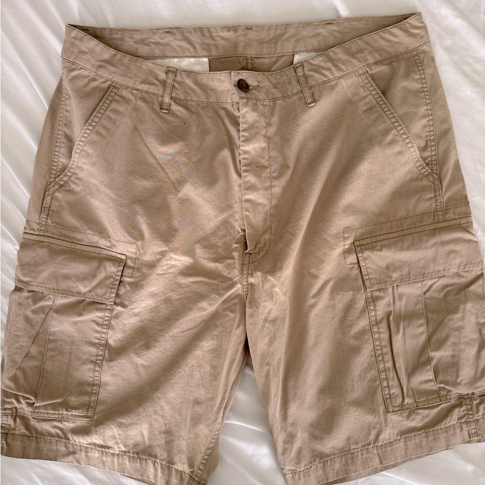 Levi’s Cargo shorts